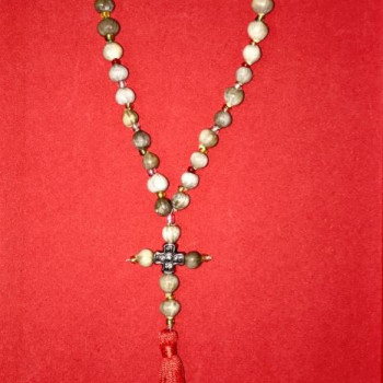 Δάκρυ Παναγίας για προσευχή με σταυρό